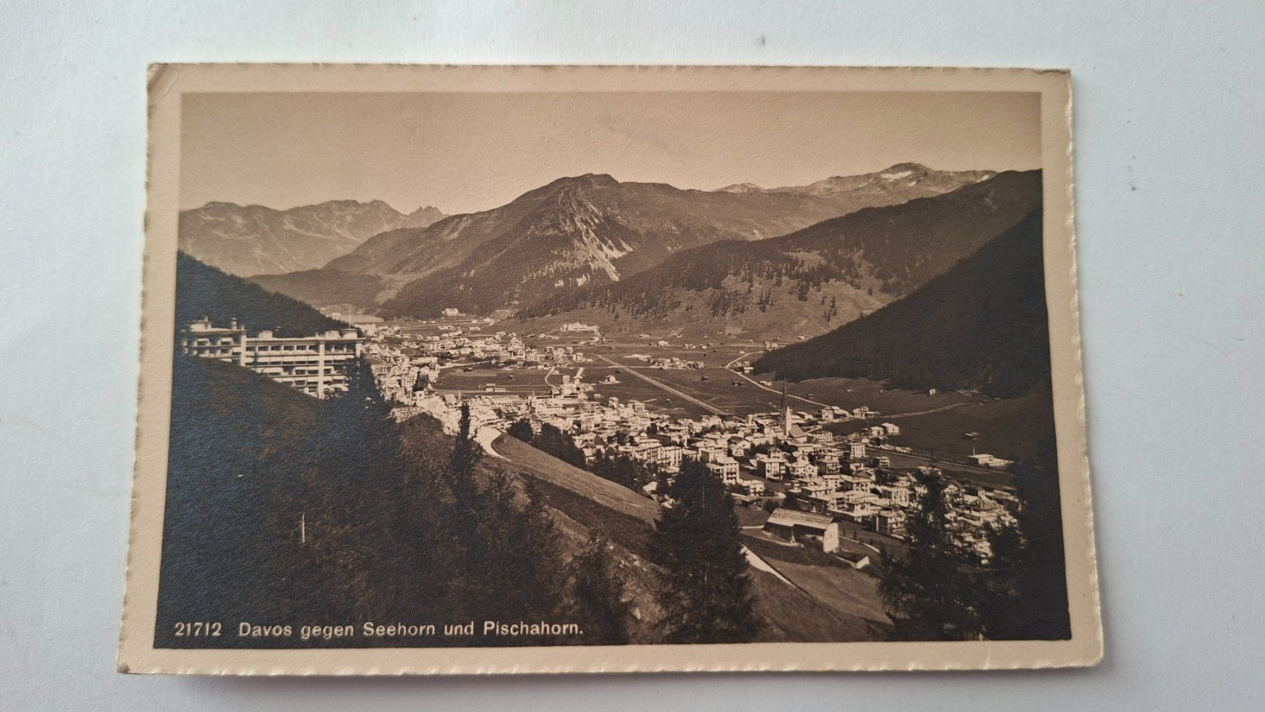 Cartoline postali: Alte Ansichtskarte von Davos, um 1912 – Usato da Opfikon venduto da Diversamente