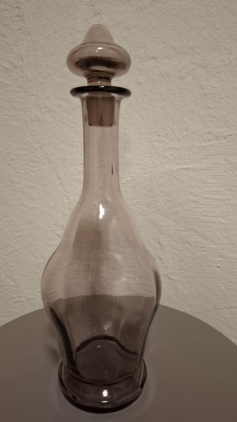 Carafes: Karaffe mit Stopfen Glas Rauchglas – D'occasion à Winterthur par DanielaB07