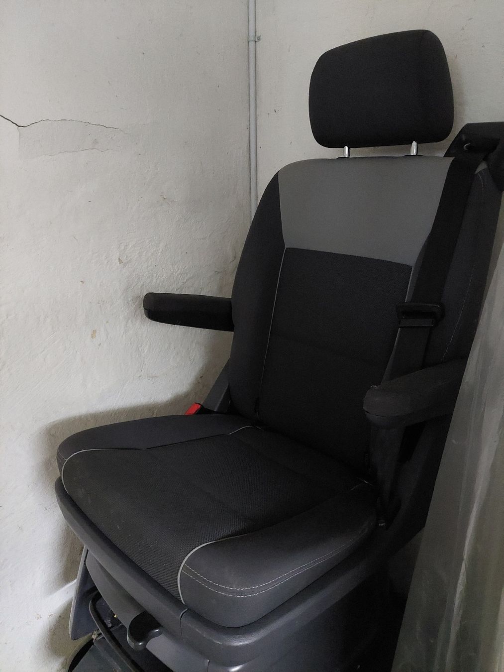 VW Accessori per altri veicoli: drehsitze vw t5.2 california – Usato da Ettingen venduto da Yumatara