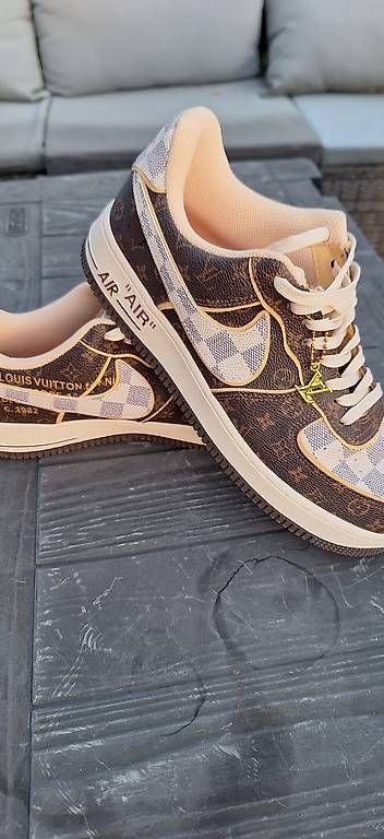Scarpe da uomo: Nike Air 43.5 – Usato da Dällikon venduto da Martisw7