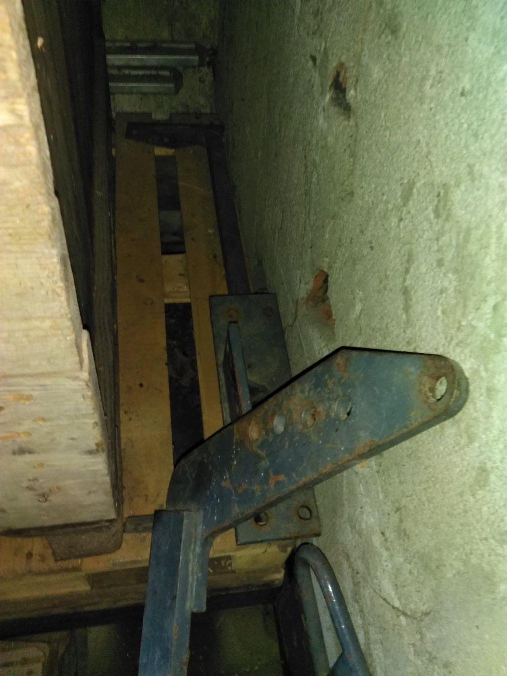Ford Trattori: Konsole Faucheux Frontlader Ford Traktor – Usato da Birmenstorf AG venduto da Forst78 2
