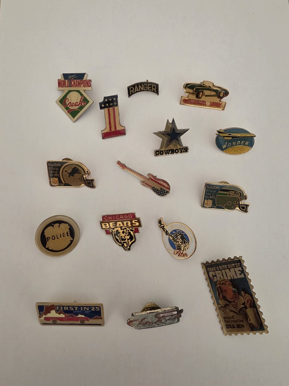 Plaquettes & Badges: 15 pins vintage USA – D'occasion à Paudex par Pacalauma