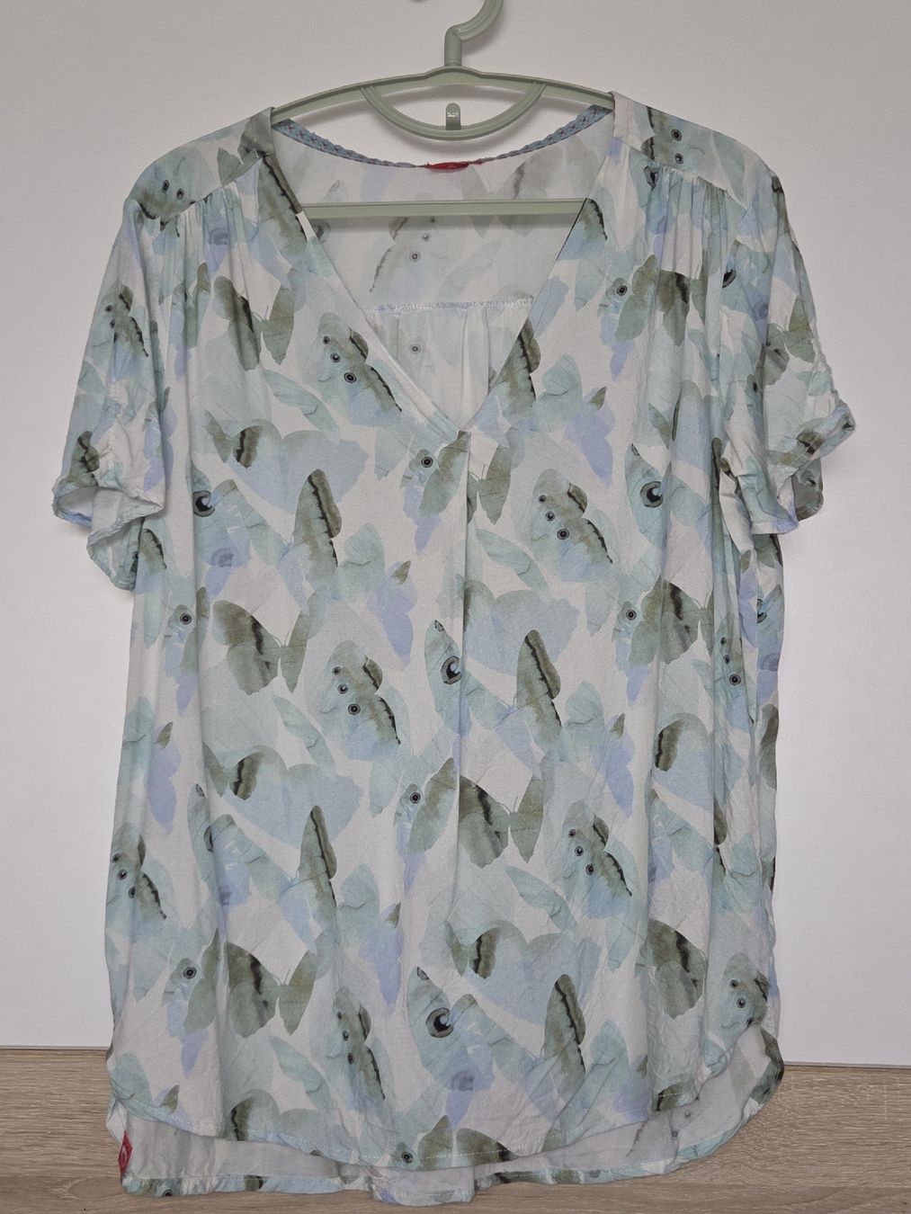T-shirt: T-Shirt - Bluse Gr. M/L – Usato da Frauenfeld venduto da Schenken-mit-Herz