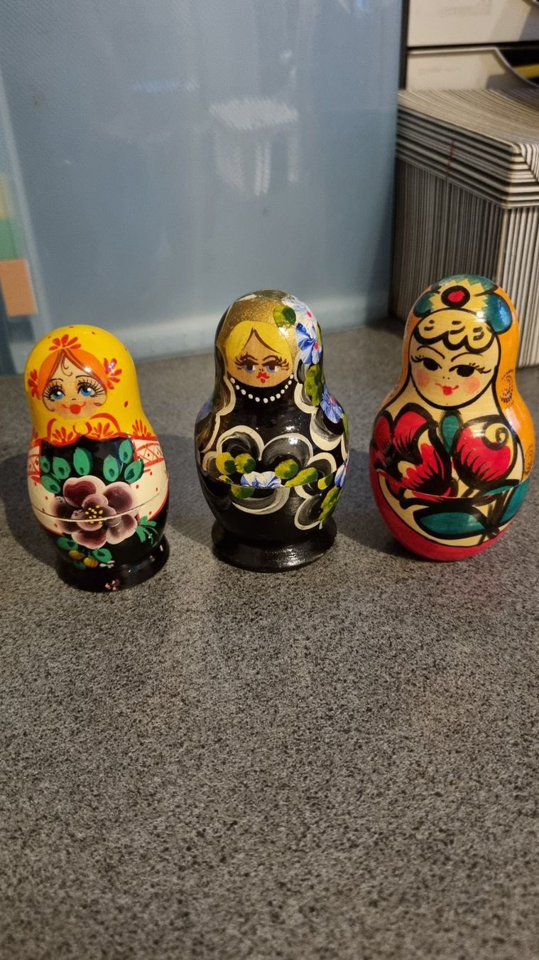 Figurines: 1 lot de 3 poupées russes – D'occasion à La Chaux-de-Fonds par mikilo1