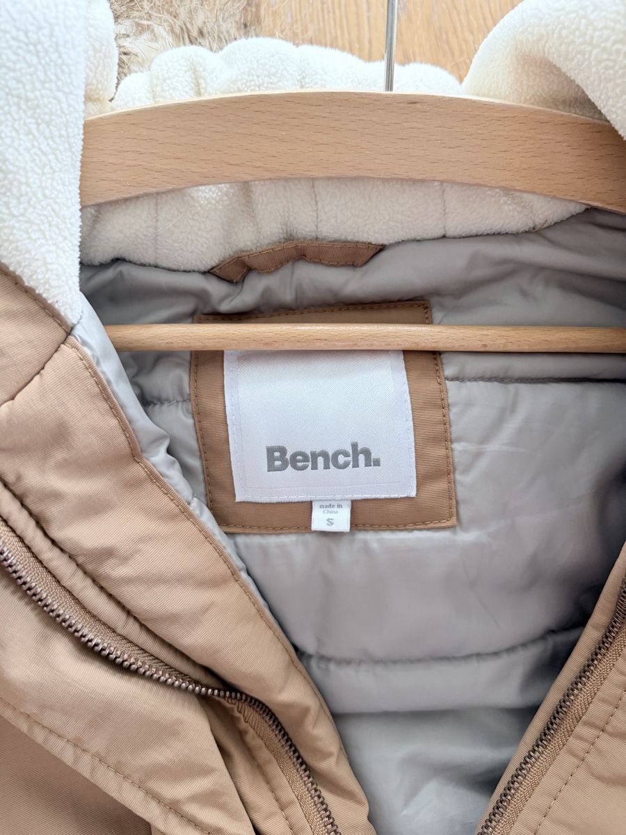 Bench Jacken: Bench Winterjacke Damen - gebraucht  – Gebraucht aus Neuenkirch von Je_Kunz11 2