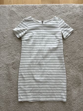 Vila Kleid, Grösse S, gestreift - Sommerlich & Schick!