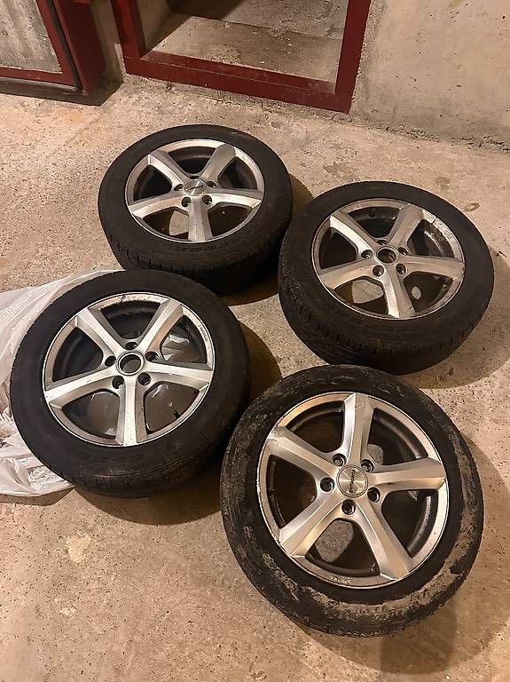 Pneumatici & Ruote complete: 3 Roue audi a3 vw 16" 205 55/r16 – Usato da Romont FR venduto da edd_vl26