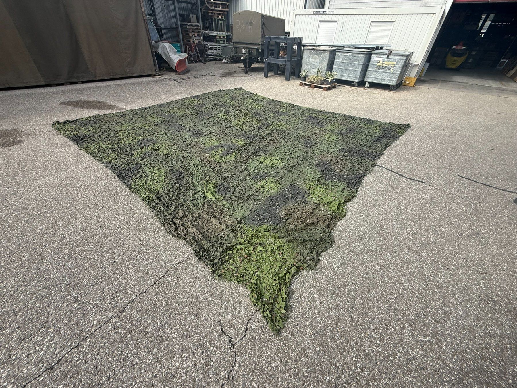 Altro per Esercito: Original Schweizer Armee Tarnnetz ca 6x6 Meter – Usato da Tentlingen venduto da Rmirage 2