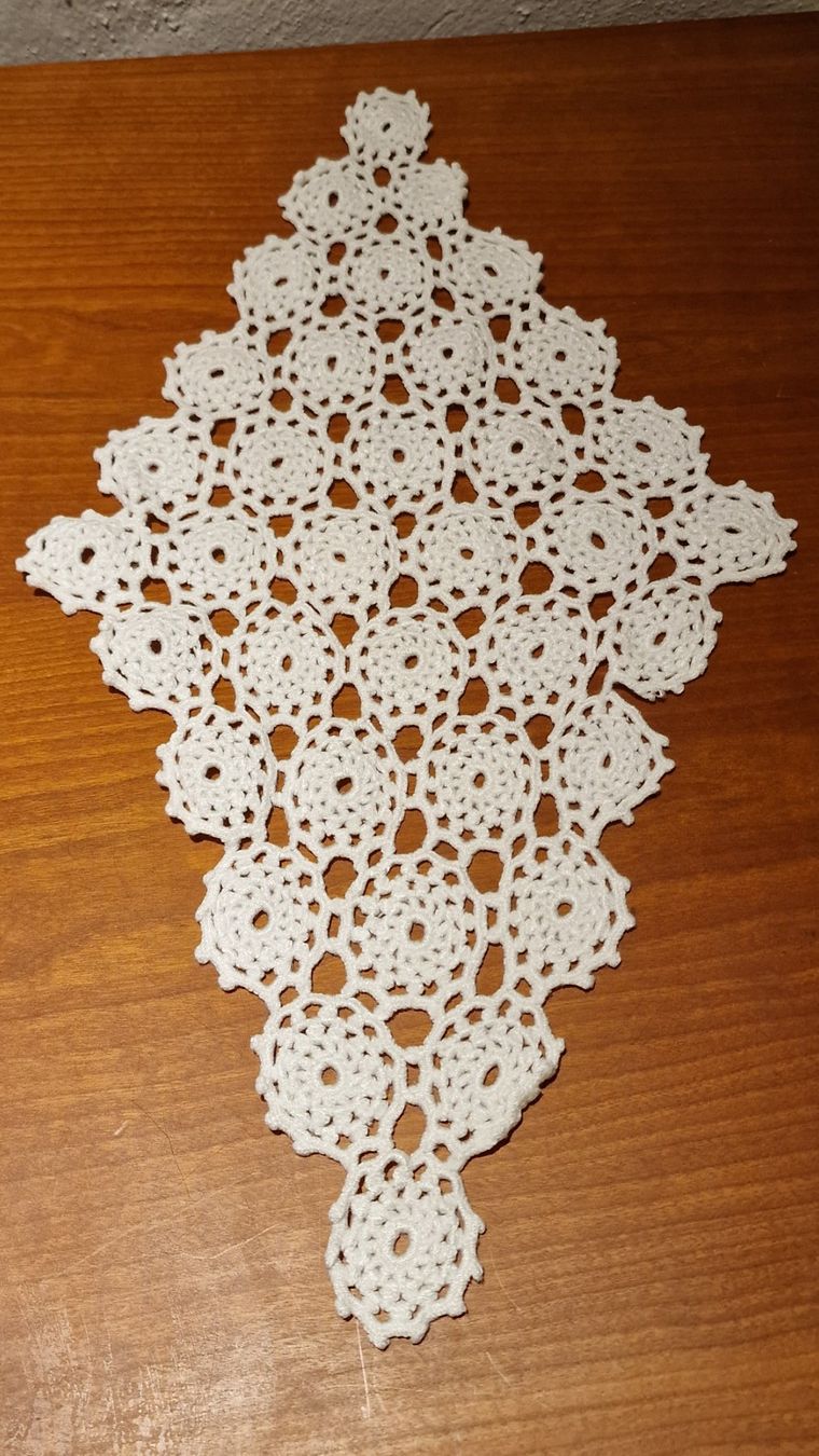 Altra biancheria da tavola: Platzdeckchen, ca 25 cm, Handarbeit – Usato da Rütihof venduto da tweedy123