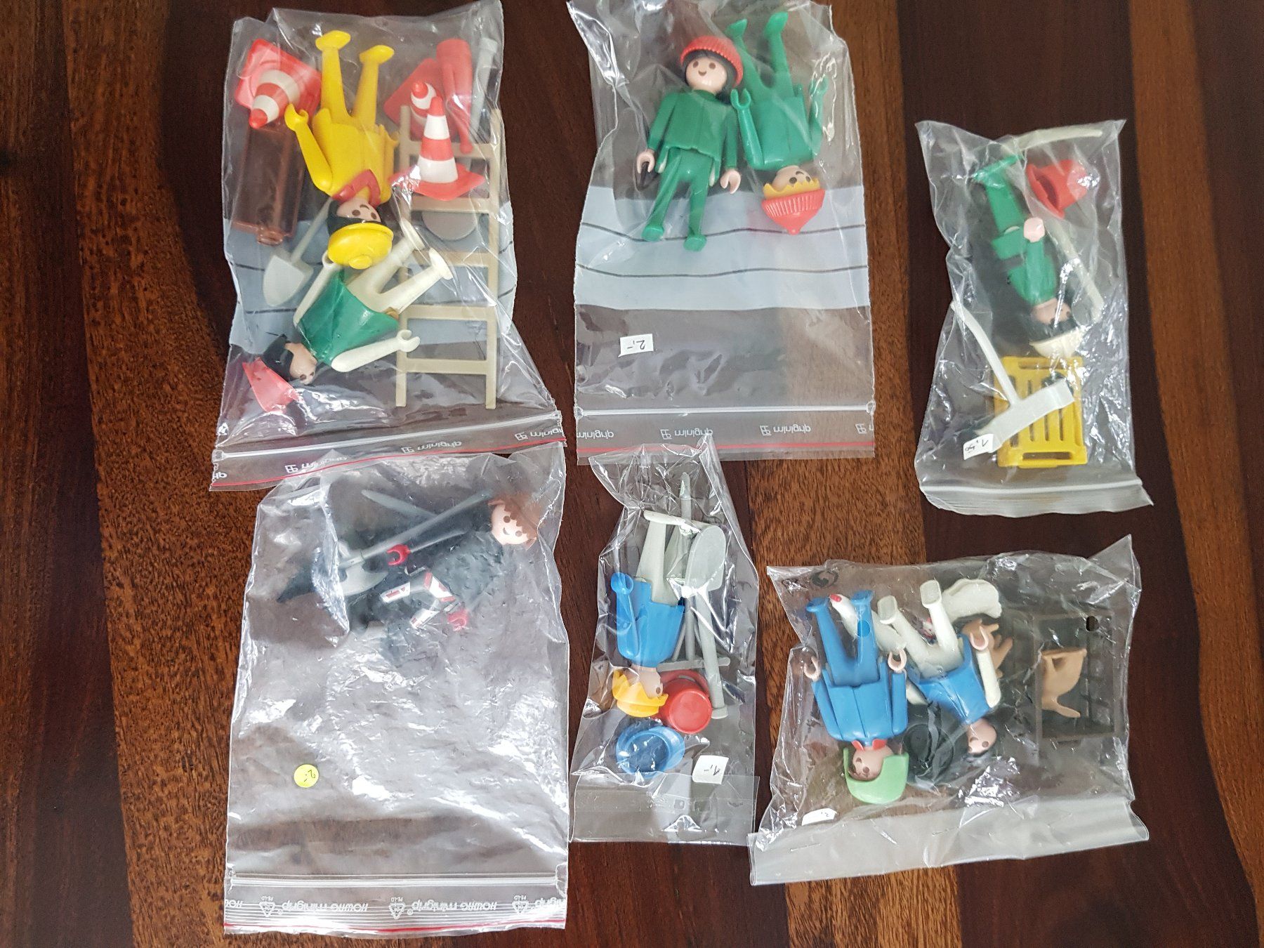 Playmobil Spielzeuge: Playmobil Figuren Nostalgie Konvolut – Gebraucht aus Gutenswil von rolfsimmen31