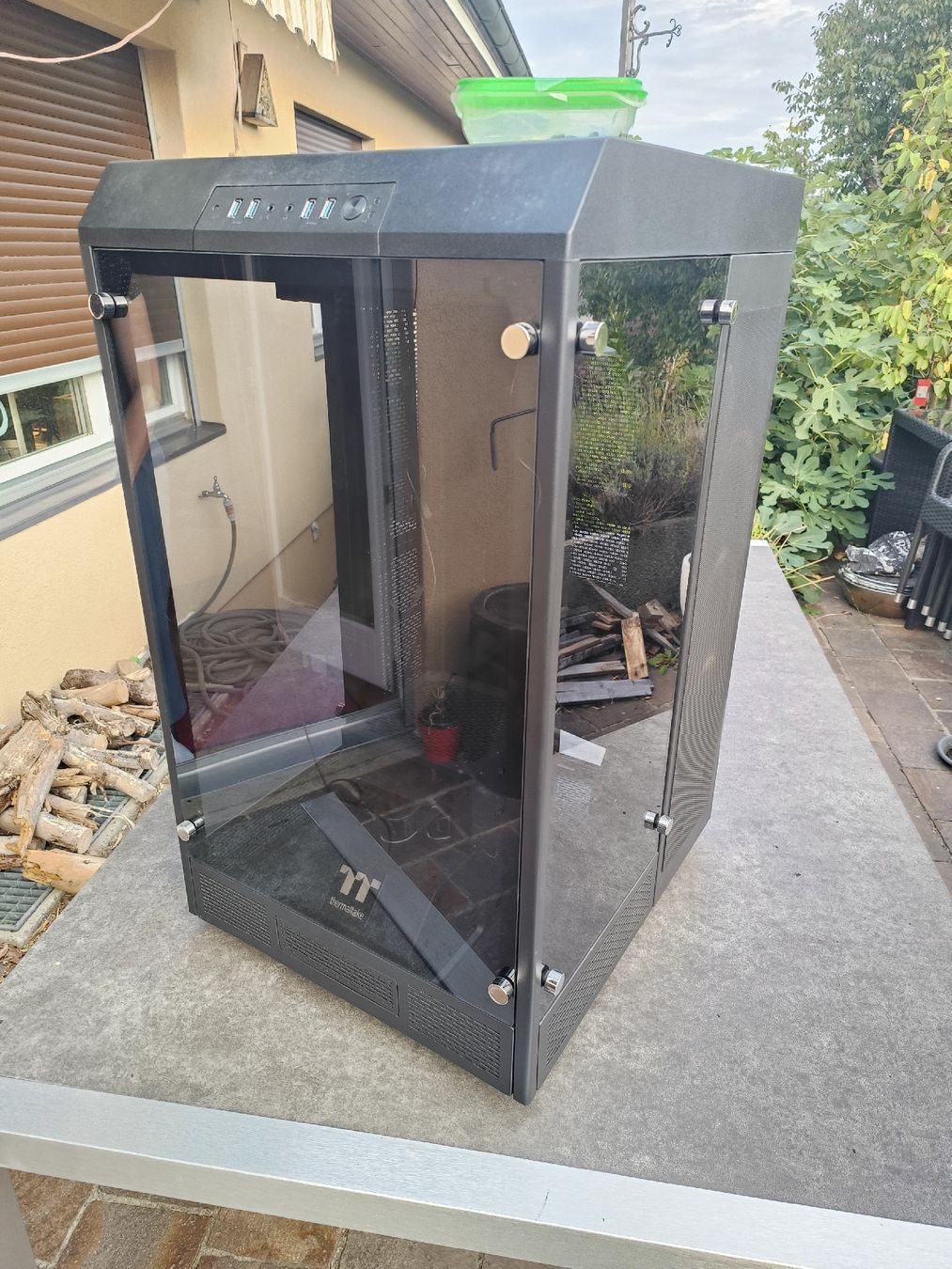 Thermaltake Custodie: Thermaltake The Tower 900 – Nuovo (secondo la descrizione) da Günsberg venduto da Dingdeling