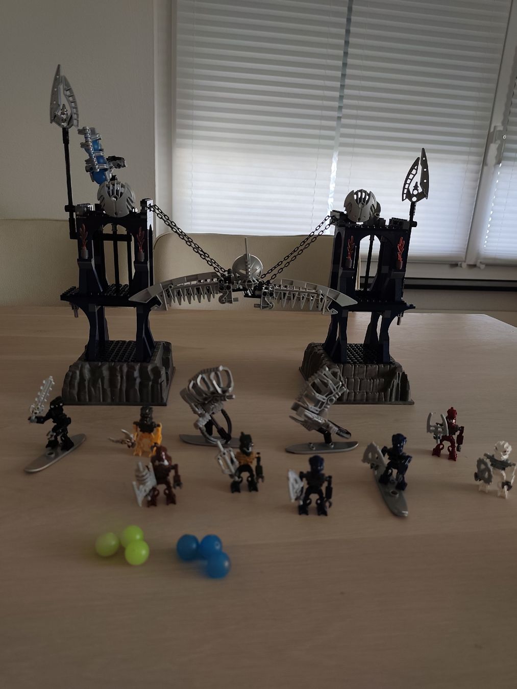 Lego Kit di costruzioni: Lego 8893 Bionicle Lawa Chamber Gate – Nuovo (secondo la descrizione) da Zuckenriet venduto da bm2_88l9