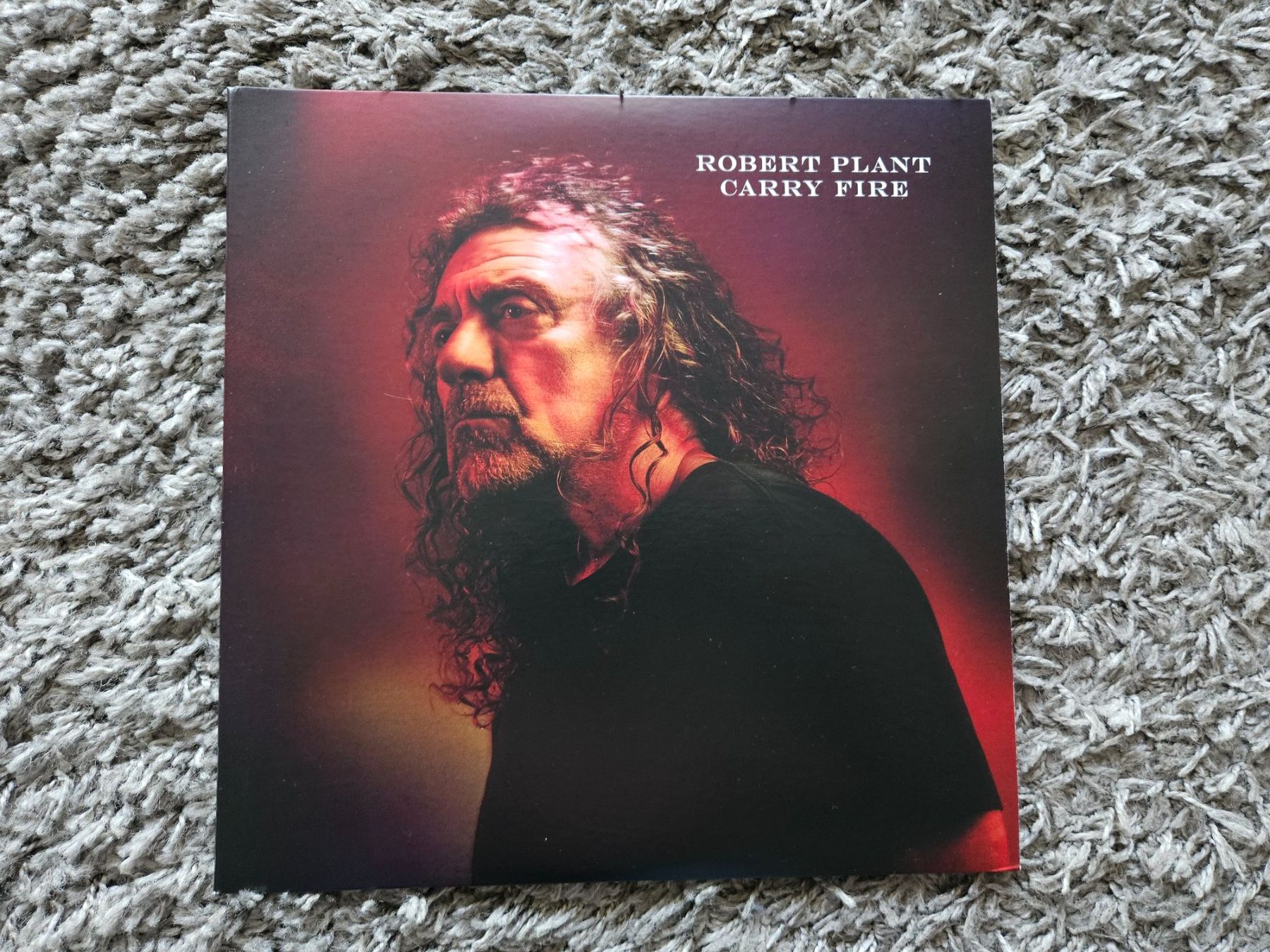 Dischi in vinile: Robert Plant - Carry Fire - 2 LP – Nuovo (secondo la descrizione) da Troistorrents venduto da Syrocks
