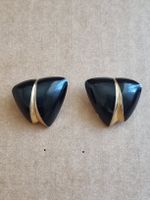 Schwarze Ohrclips mit Goldakzenten - Zeitloser Schmuck!