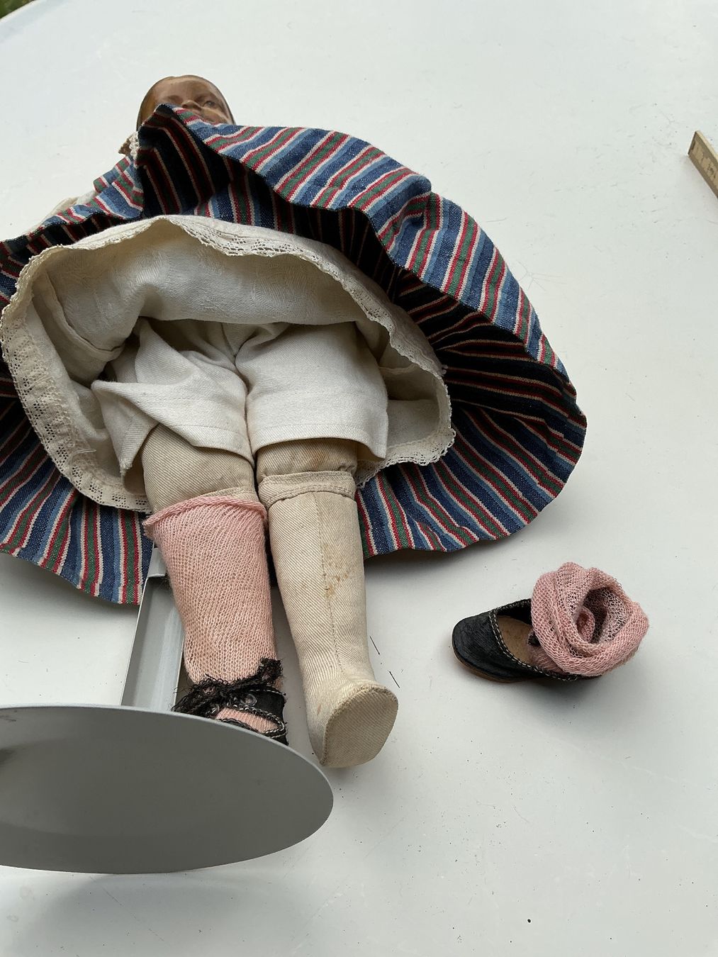 Bambole: Antike Holzpuppe (Brienz?) – Usato da Bern venduto da vielerart 3