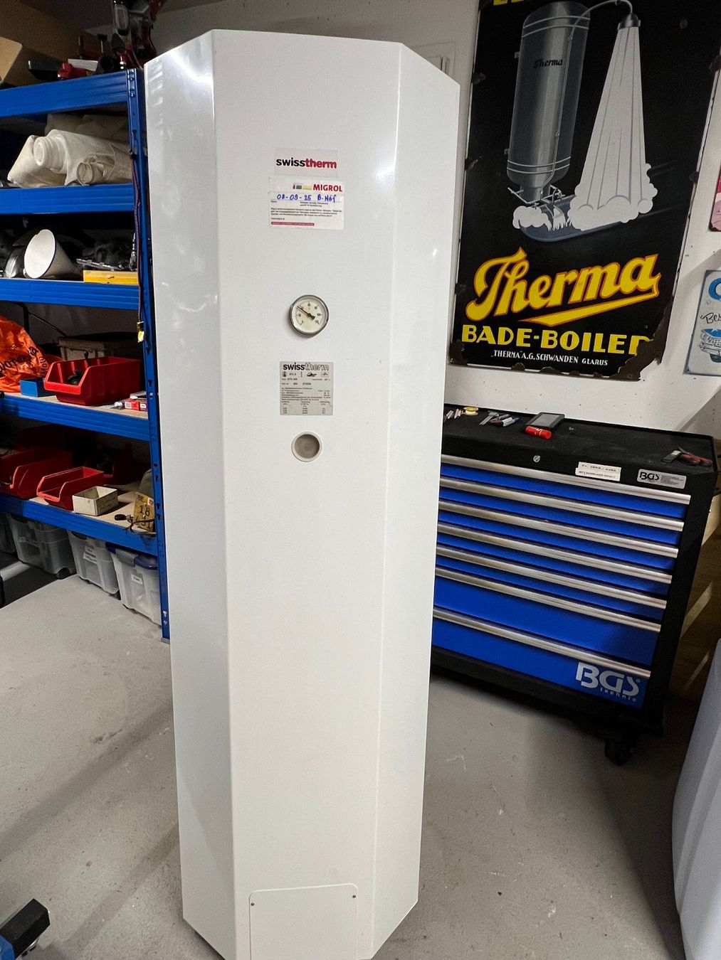 Installations sanitaires: Boiler 300 Liter – D'occasion à Egerkingen par Kalkschutzboilerprof