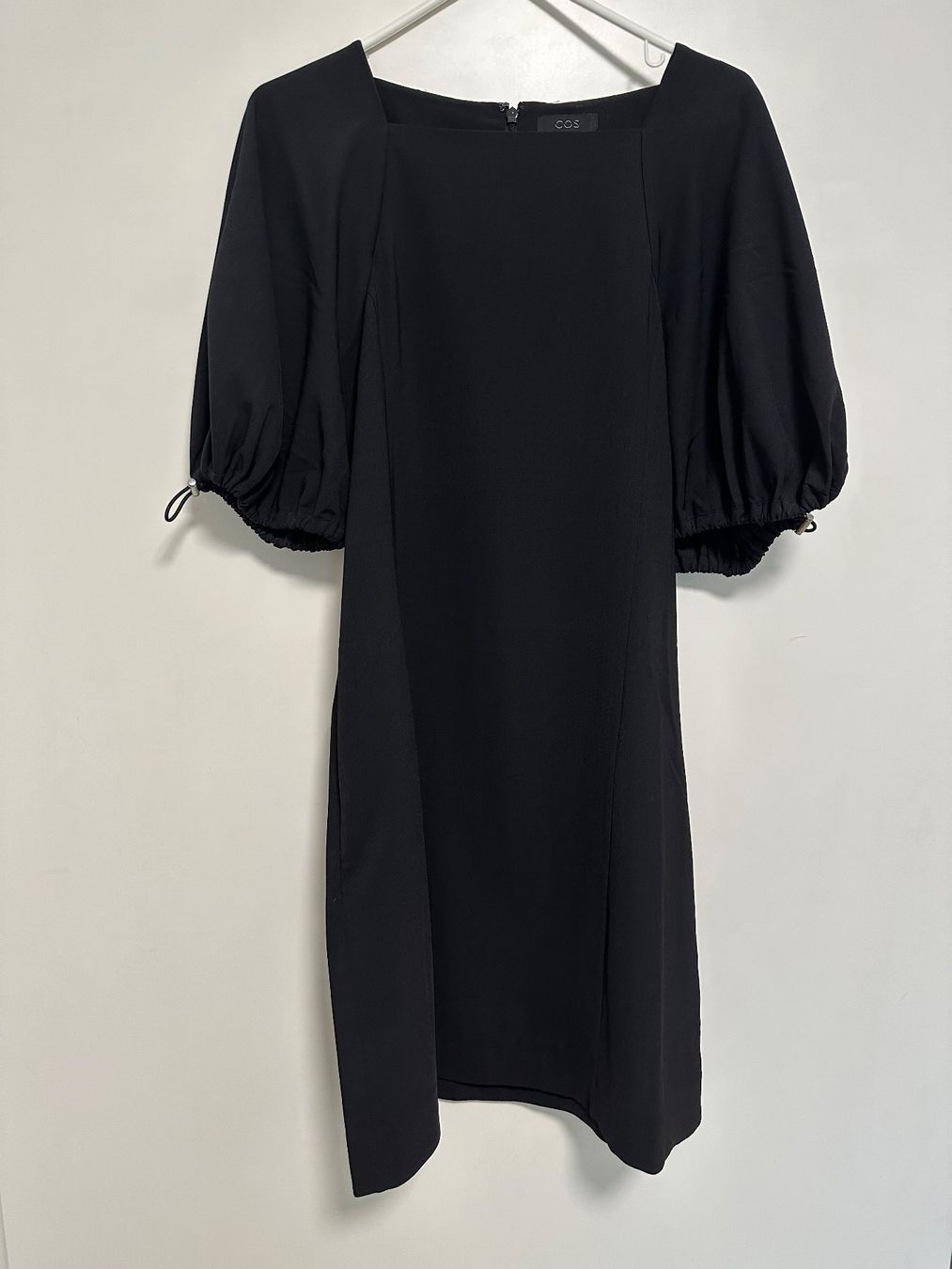Cos Vestiti: COS Schwarze Kleid Gr 38 EUR – Usato da Basel venduto da iulia_haul