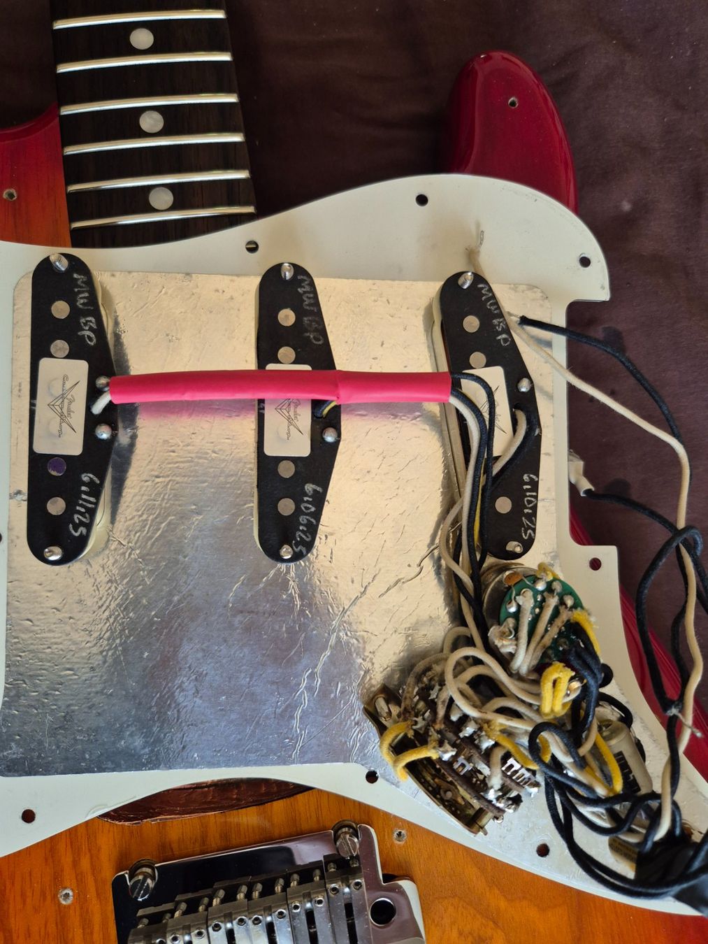 Fender Strumenti musicali: Fender stratocaster american elite Aged Chary modifiziert – Usato da Zürich venduto da mtm_6wl8 3