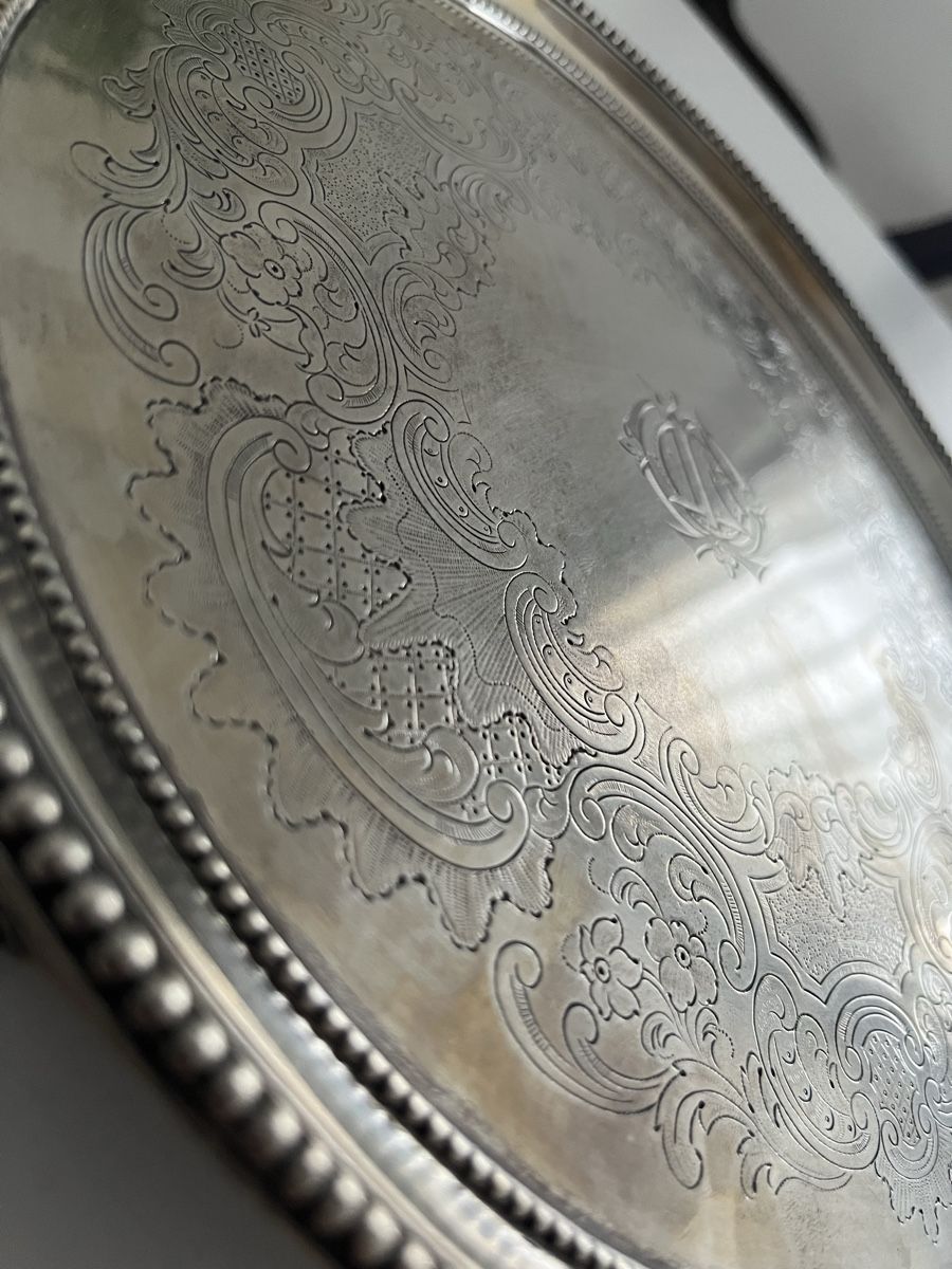 Piatti di portata: Antikes Englisches Sterling Silbertablett 1785 – Usato da Lachen SZ venduto da ratata 2