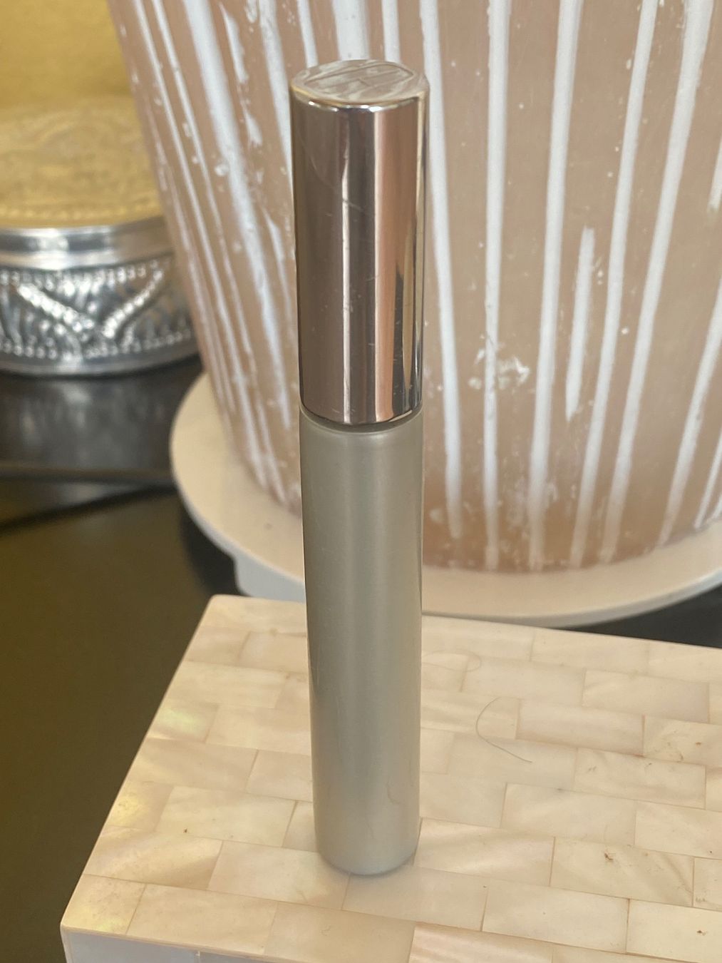 Clinique Make-up: CLINIQUE Naturally Glossy mascara noir – Gebraucht aus Belmont-sur-Lausanne von chu_vxf5