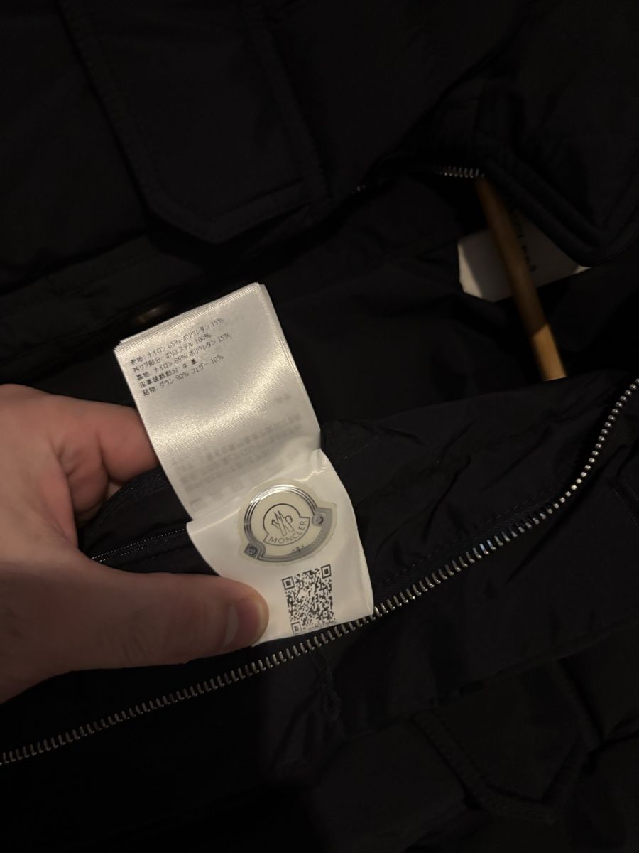Moncler Giacche: Moncler Biolay Daunenjacke Gr. 4 – Nuovo e nell'imballaggio originale da Oberwil-Lieli venduto da stylebender 6