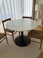 Gepflegter Marmor-Tisch 105 cm Durchmesser