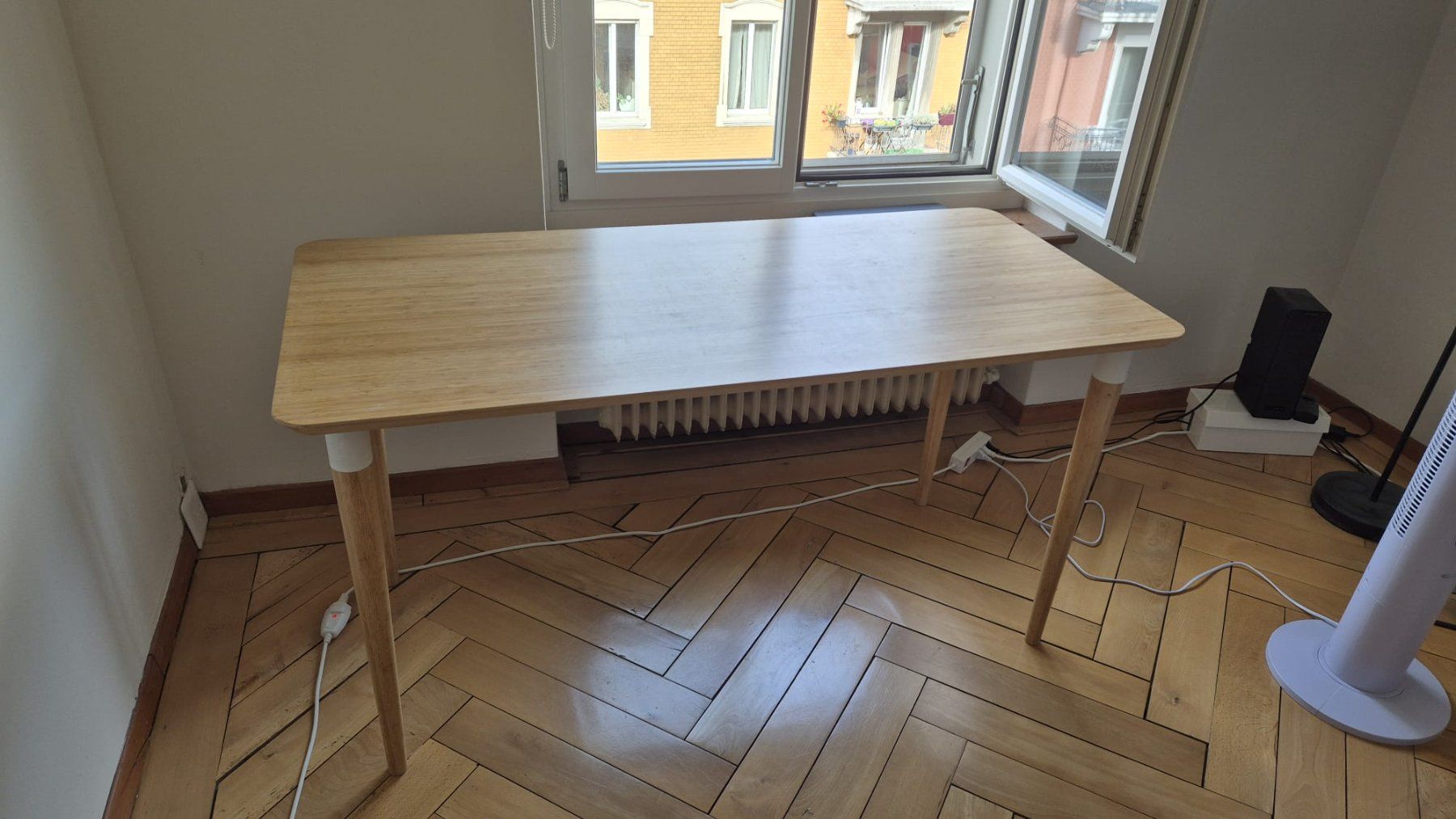 Schreibtische: Schreibtisch / Pult – Gebraucht aus Zürich von sar_v8j7
