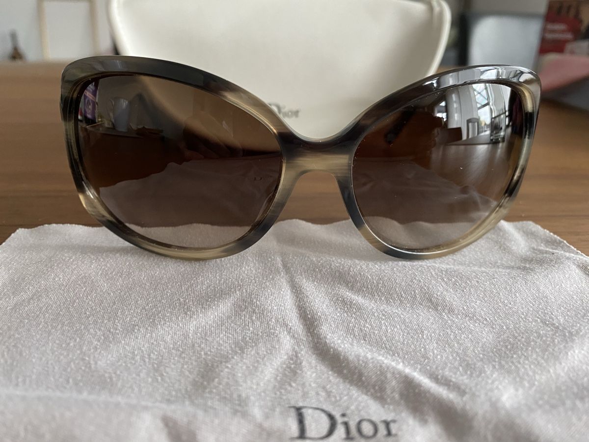 Dior Occhiali & Lenti: Dior Damen Sonnenbrille – Usato da Oberrohrdorf venduto da Desteny1 1
