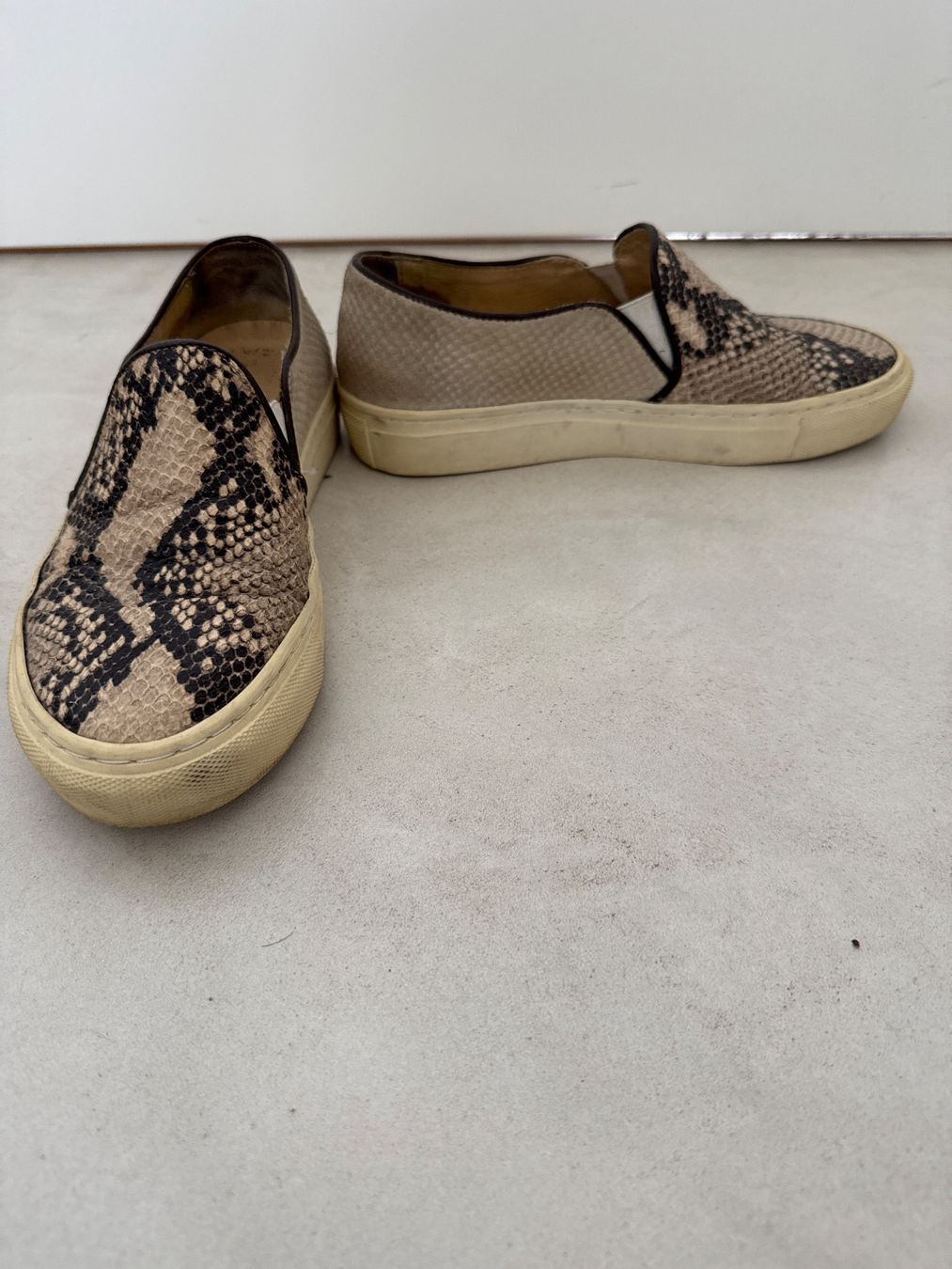Navyboot Scarpe da donna: Jolis slip on en cuir Navyboot – Usato da giffers venduto da sev_c9x9 1