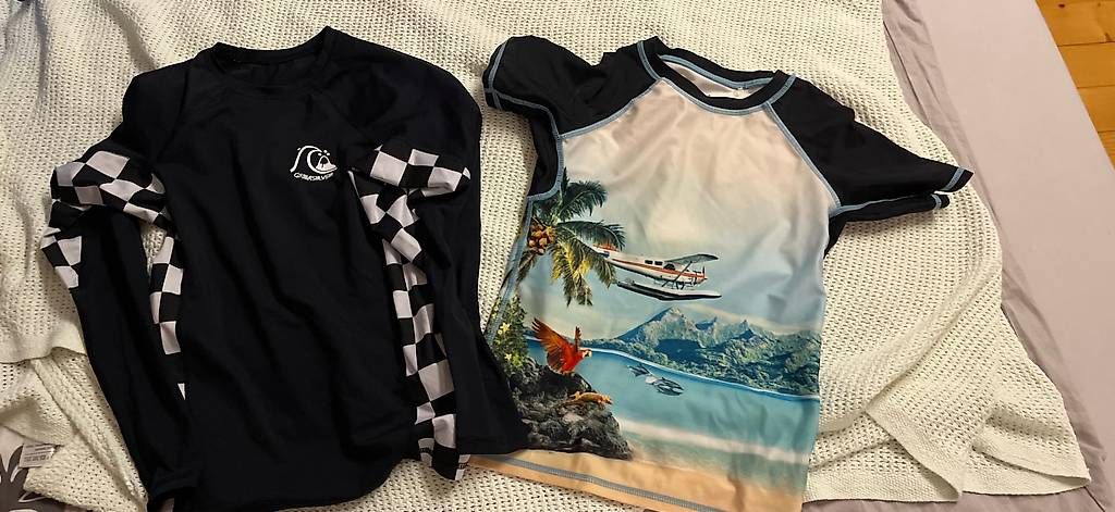 Costumi da bagno: UV Shirts 134/140 – Usato da Uttwil venduto da julesonne