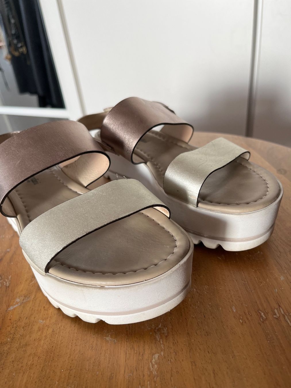 Damenschuhe: Nero Giardini Sandaletten silber/bronze Gr. 35 – Gebraucht aus Lostorf von bella1961 2
