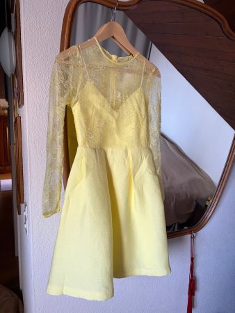 Sandro Kleid gelb, NEU, Größe 36 (FR) / 34 (CH)