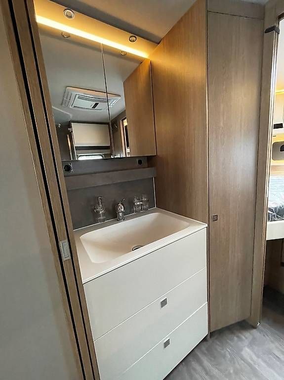 Veicoli da campeggio: Morelo Loft Premium 83 L – Usato da Langenthal venduto da Reisemobil01 8