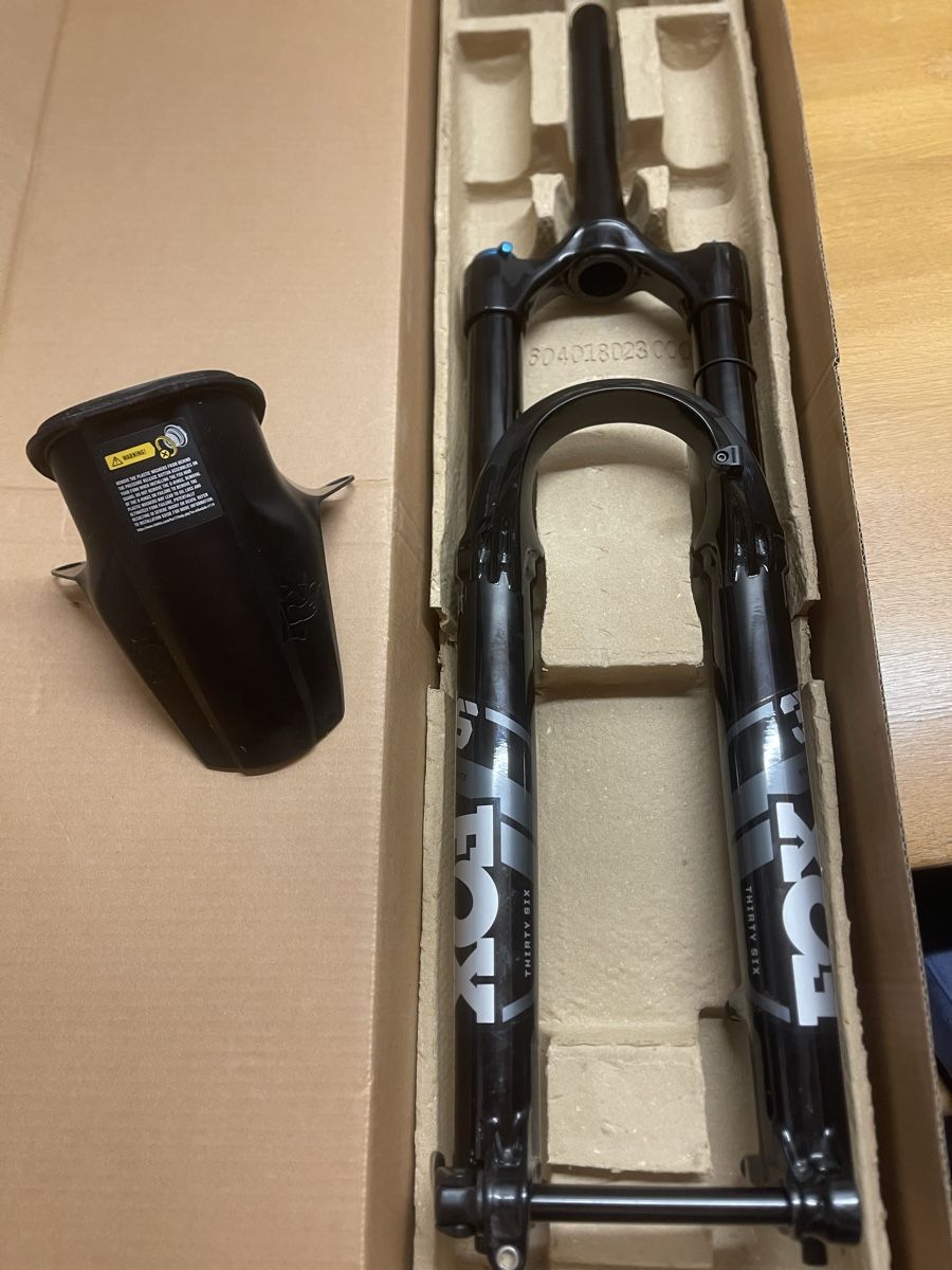 Fox Pezzi di ricambio: FOX 36 performance 150mm mit FOX Mudguard – Usato da Hinwil venduto da ske_72zb