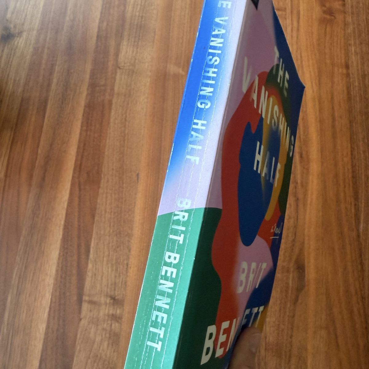 Bücher: Brit Bennet - The Vanishing Half – Gebraucht aus Solothurn von coexism 1