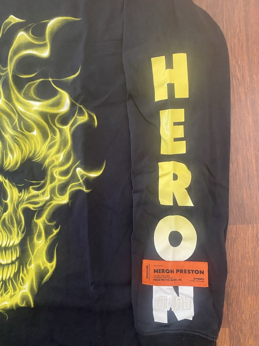 T-Shirts: Heron Preston Longsleeve – Gebraucht aus Holderbank AG von leooo.sie 1