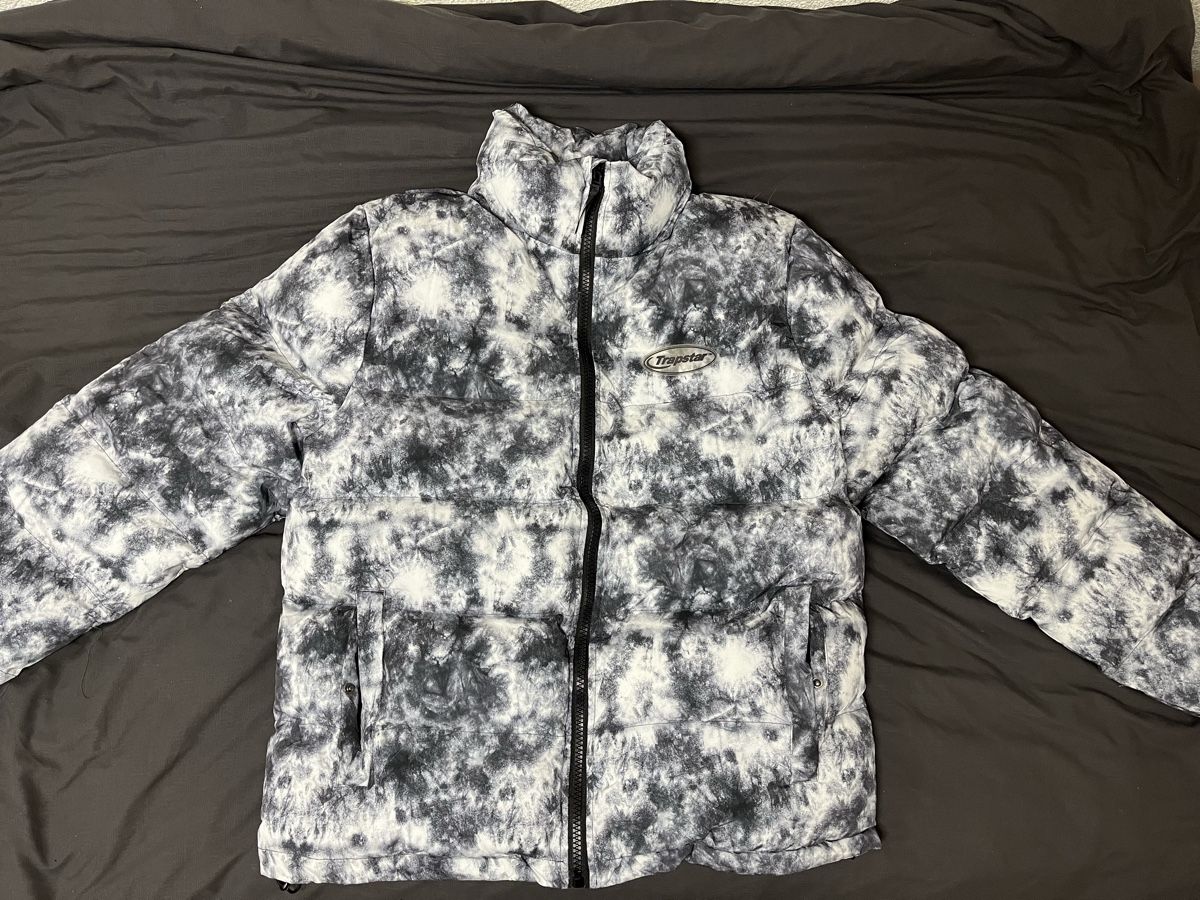 Trapstar Jacken: Trapstar Puffer Jacket Tie-Dye Size L – Neu (gemäss Beschreibung) aus Bern von Nelbla 1