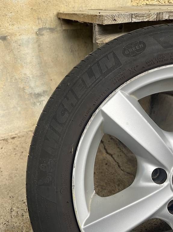 Pneumatici & Ruote complete: Dezent Felgen 7x16" – Usato da Schöfflisdorf venduto da Panter51 1