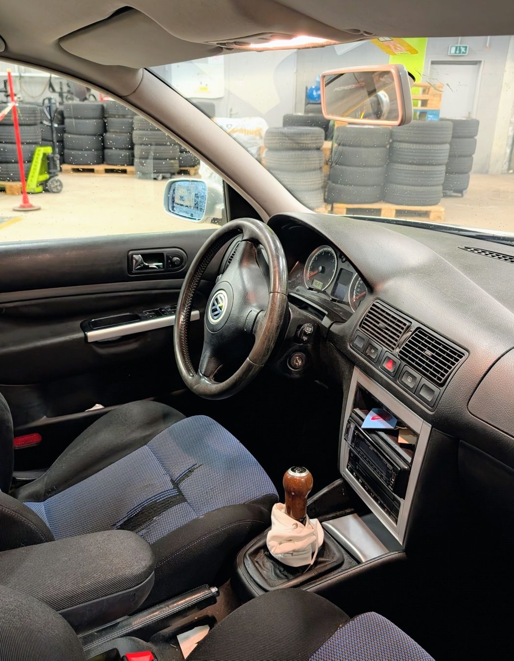 VW Autos: VW Golf 4 2.8 V6  – Gebraucht aus Hunzenschwil von BRPCards 3