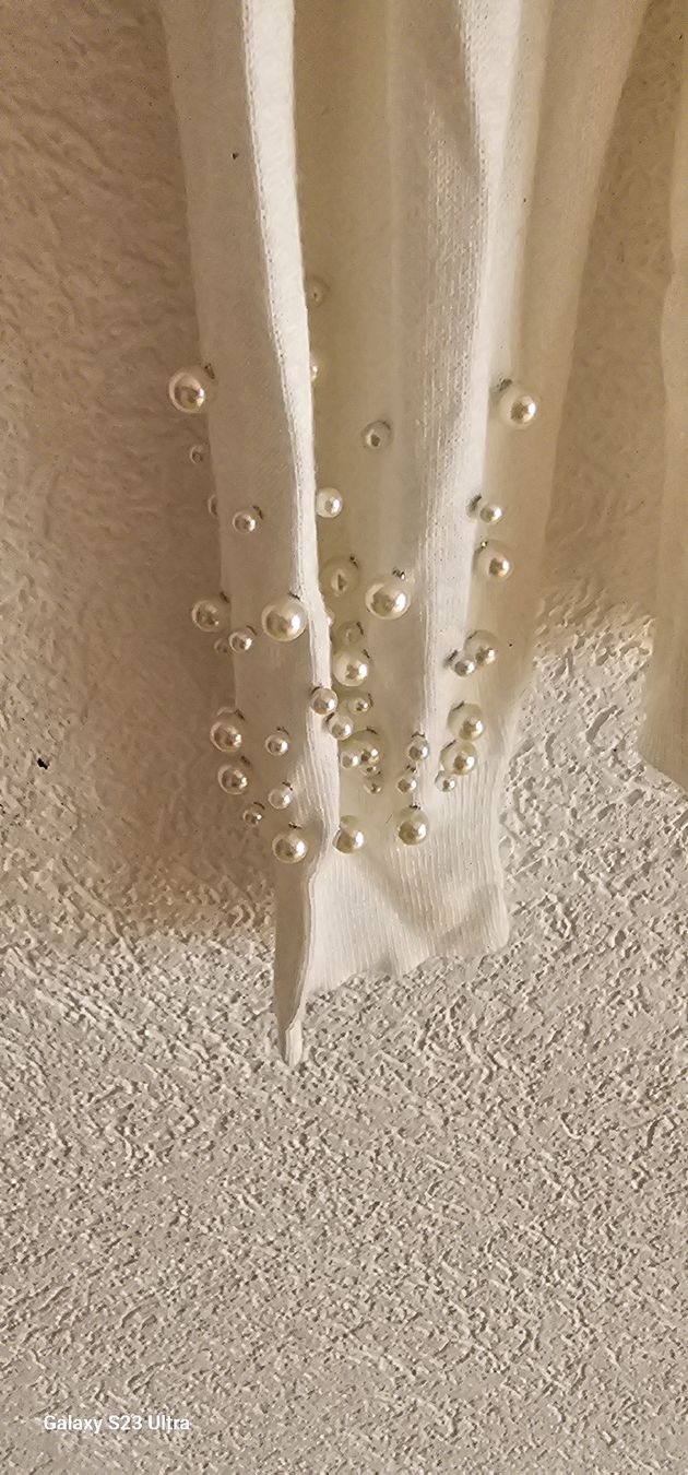 Zara Pullover & Sweatshirts: Pull Zara blanc cassé, manches longues avec perles – Gebraucht aus Monthey von Chez-Dani-81 2