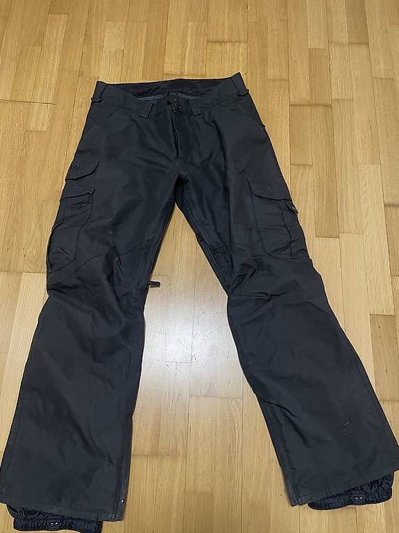 Burton Pantaloni: Ski- und Snowboardhose Burton – Usato da Schaffhausen venduto da chr_h86k