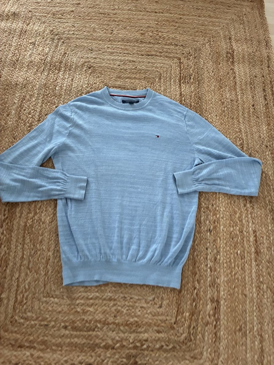 Tommy Hilfiger Pullover & Sweatshirts: Tommy Hilfiger Pullover hellblau Rundhals. Gr. S – Gebraucht aus Dübendorf von mar_s66c