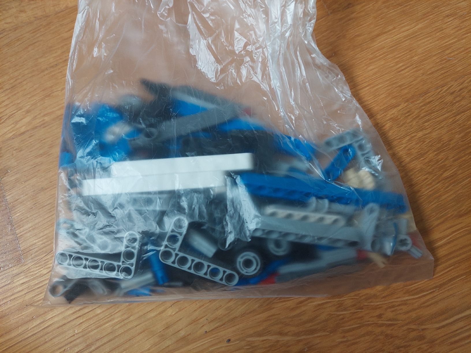Lego Kit di costruzioni: Lego Technic 42020 – Usato da Brunnen venduto da ali_mhm8 1