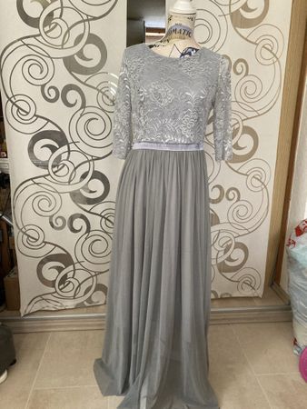 Hell graues spitzen Kleid mit Spitze, Grösse M