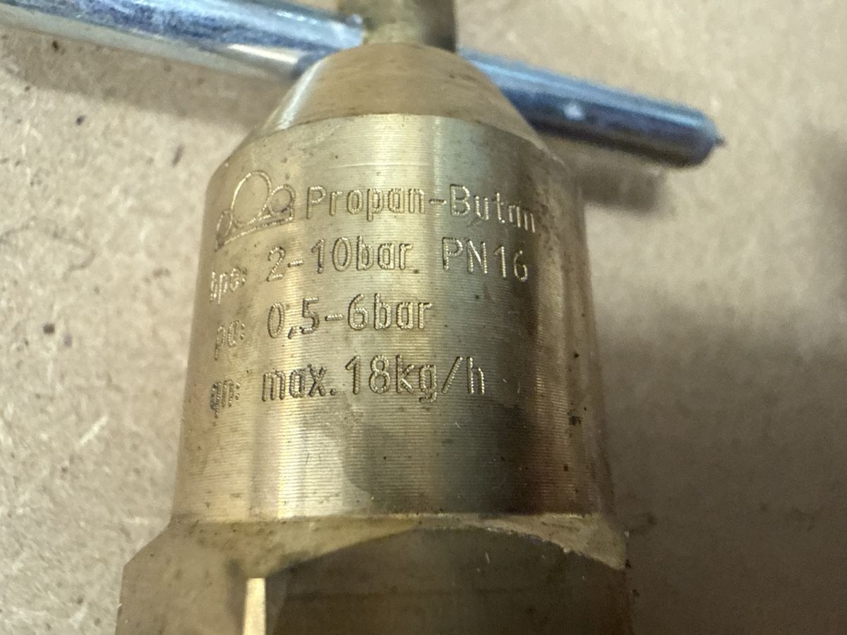 Postes à souder: Kleindruckregler – D'occasion à Meienberg par sony252 2
