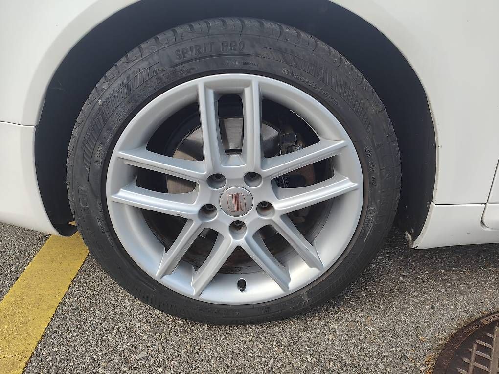 Pneumatici & Ruote complete: Seat Exeo Felgen mit Sommerpneus  – Usato da Pieterlen venduto da haj_8vxt 1