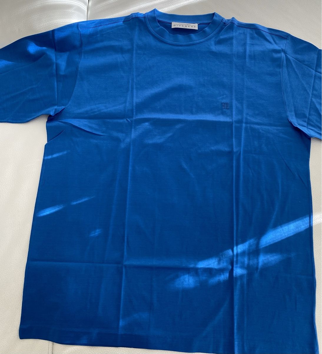 Givenchy T-Shirts: Givenchy Tshirt – Gebraucht aus Opfikon von Luis144