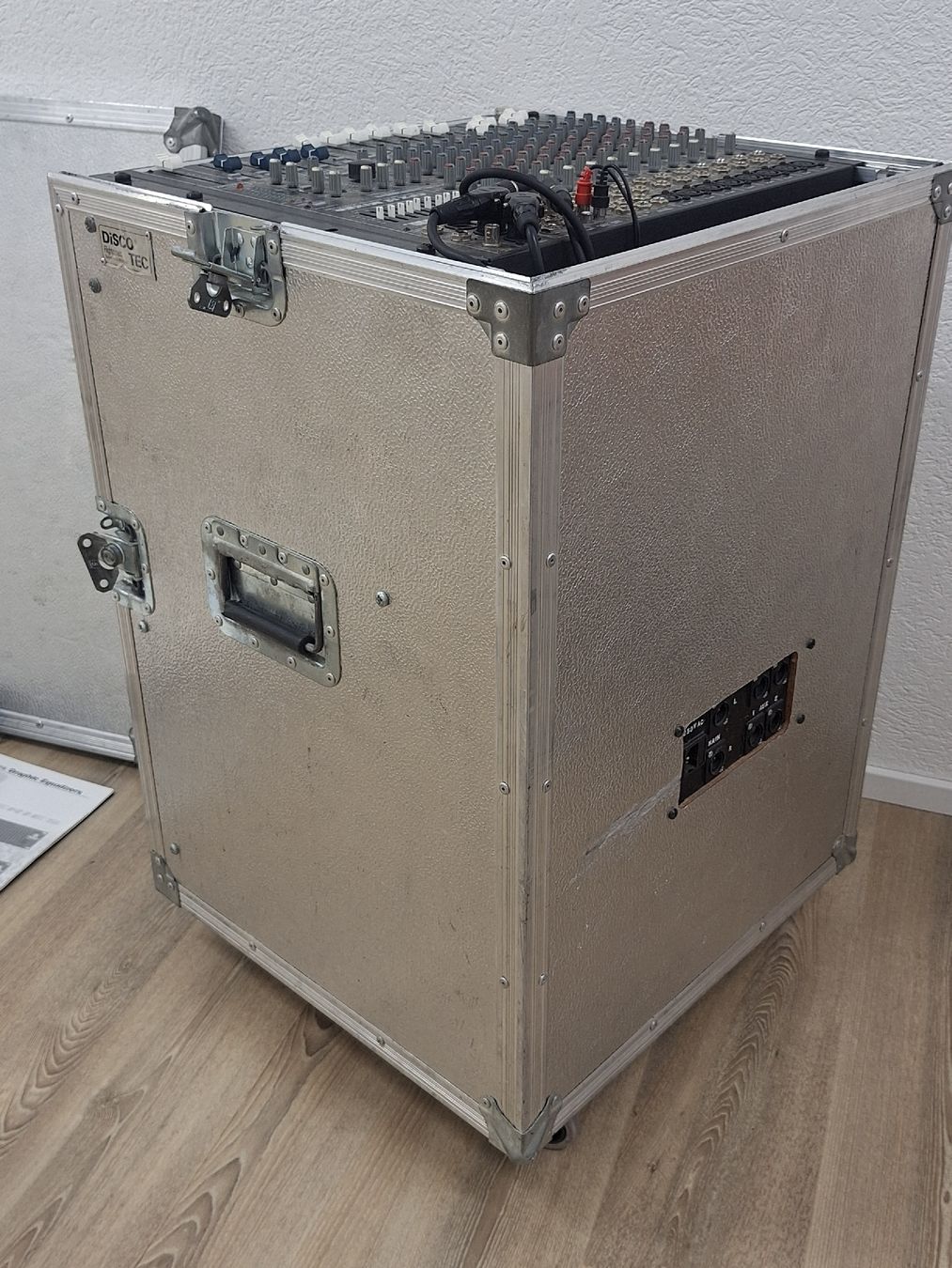 Mackie Platines de mixage: Mackie CFX12 Mixer mit Flightcase und Equalizer – D'occasion à Grüt (Gossau ZH) par wisdomio7 3