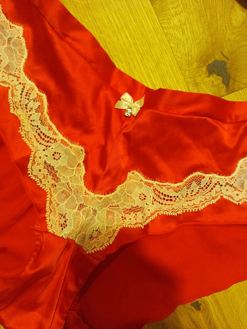 Beldona Altra biancheria intima: Beldona Set BH & Slip red 75A & S – Usato da Dübendorf venduto da selestrine 1