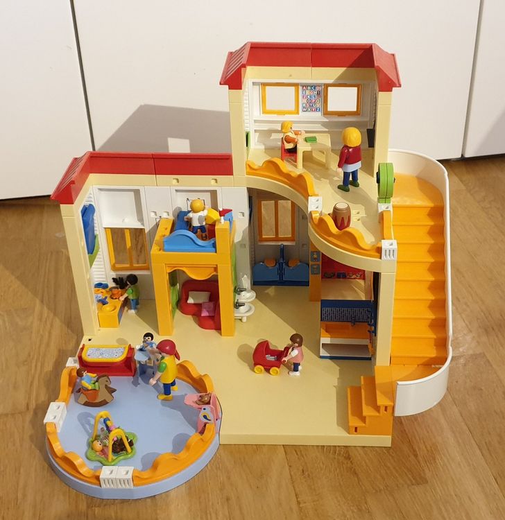  Playmobil Kita Kindergarten (Gebraucht) in Dübendorf für CHF 20 – mit 
